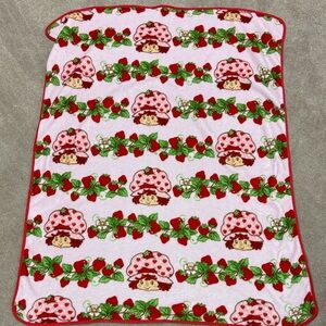 Charming Pink Strawberry shortcake baby toddler throw Blanket